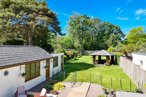 4 bedroom chalet for sale, Whitehayes Road, Burton, Christchurch, BH23