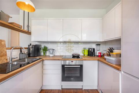2 bedroom apartment for sale, High Road, Finchley, London, N2