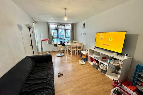 2 bedroom flat for sale, Hermitage Lane, London NW2