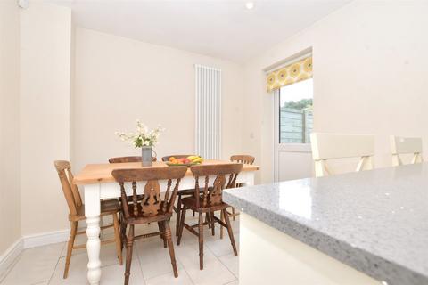 63 The Street, Fetcham, Leatherhead, KT22 9RB