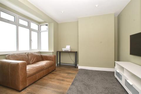 63 The Street, Fetcham, Leatherhead, KT22 9RB