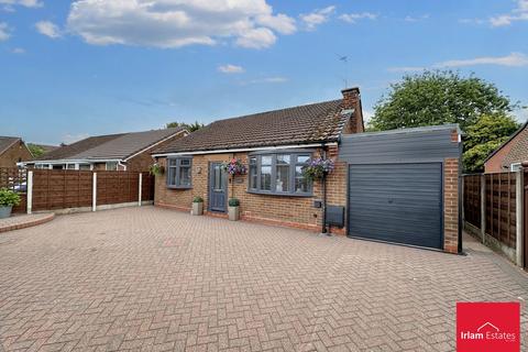 2 bedroom detached bungalow for sale, Platts Drive, Irlam, M44