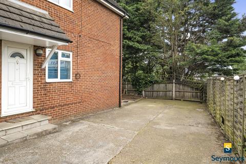 1 bedroom flat for sale, Guildford, Surrey GU2