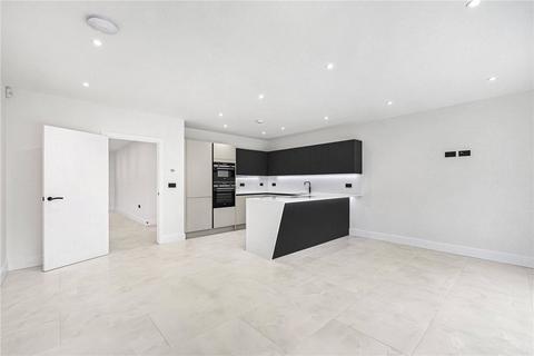 9b Ridgemount Gardens, Enfield, EN2 8QL