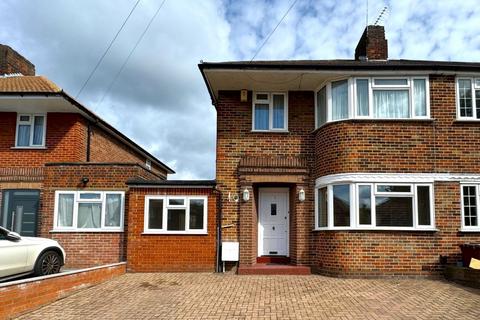 4 bedroom semi-detached house for sale, Du Cros Drive, Stanmore HA7