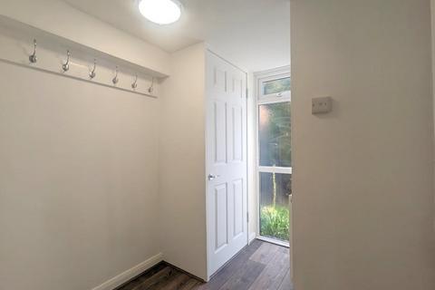 92 Rectory Grove, Hampton, TW12 1EE