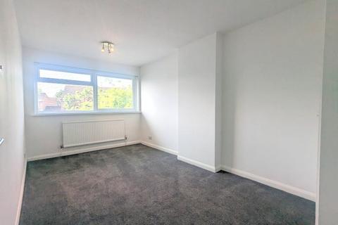 92 Rectory Grove, Hampton, TW12 1EE