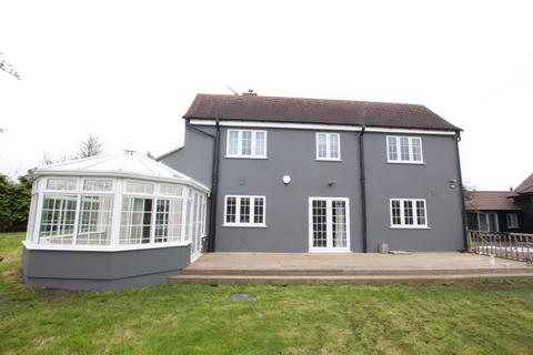 4 bedroom detached house to rent, Rickford, Worplesdon GU3