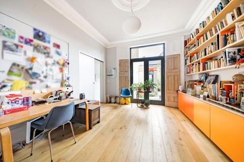 28 Albany Road, London, N4 4RL