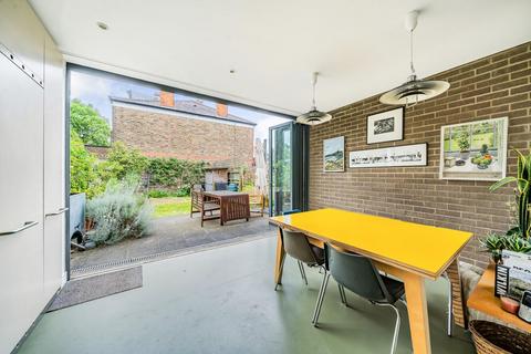 28 Albany Road, London, N4 4RL