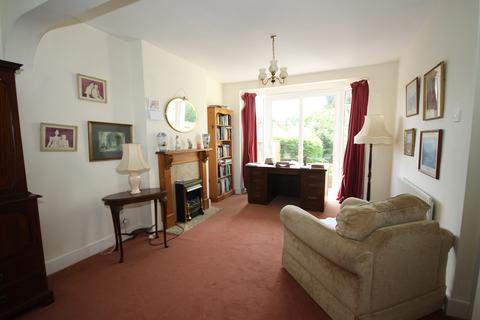 126 Woolacombe Road, London, SE3 8QN