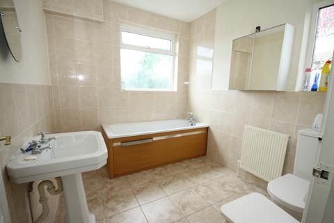 126 Woolacombe Road, London, SE3 8QN