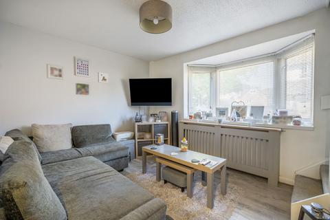 27 Hill View, Whyteleafe, CR3 0HE