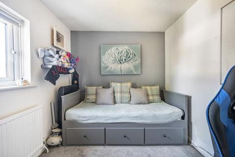27 Hill View, Whyteleafe, CR3 0HE