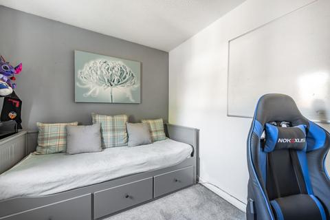 27 Hill View, Whyteleafe, CR3 0HE