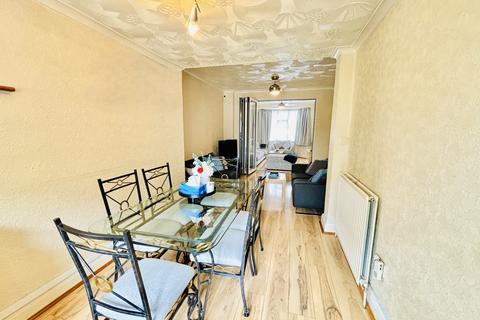 4 bedroom terraced house for sale, Somerset Road,  Southall, UB1