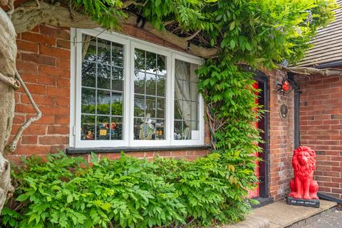 4 bedroom detached house for sale, 27 Coleshill Road Curdworth Sutton Coldfield, West Midlands, B76 9ET