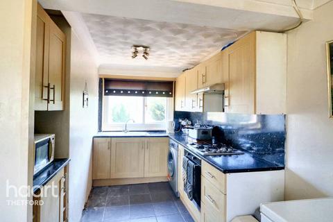 3 bedroom terraced house for sale, St Martins Way, Thetford