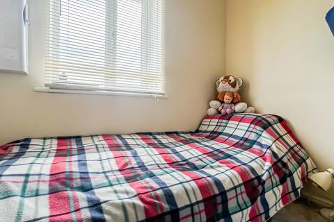 17 Grasshaven Way, London, SE28 8TH