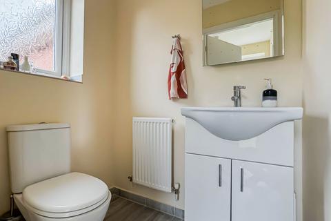 17 Grasshaven Way, London, SE28 8TH