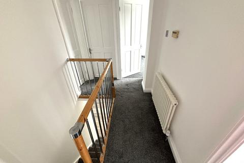 3 bedroom terraced house to rent, Lowlands Avenue, Sutton Coldfield, West Midlands, B74