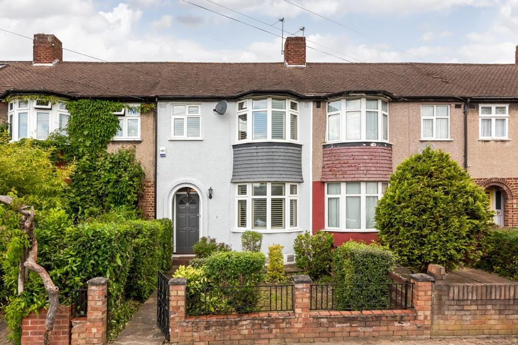 Cameron Road, Catford, London, SE6 3 bed house for sale £600,000