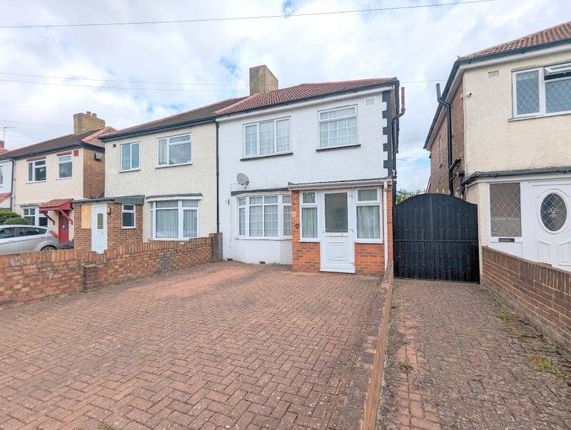 Bedfont Lane, Feltham, TW14 3 bed semidetached house for sale £500,000