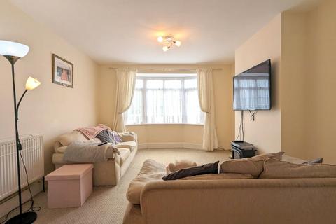 304 Bedfont Lane, Feltham, TW14 9NU