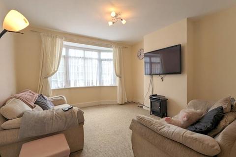 304 Bedfont Lane, Feltham, TW14 9NU