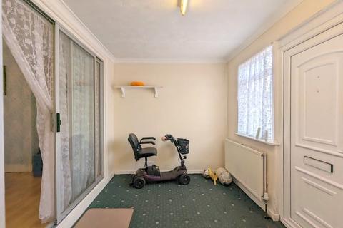 304 Bedfont Lane, Feltham, TW14 9NU