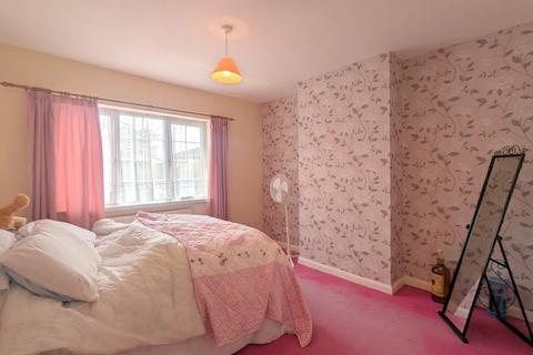 304 Bedfont Lane, Feltham, TW14 9NU
