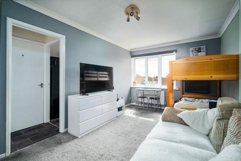 1 bedroom apartment for sale, Adwalton Close, Drighlington