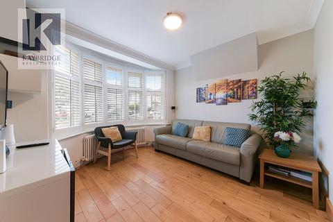 4 Esher Avenue, Cheam, Sutton, SM3 9AY