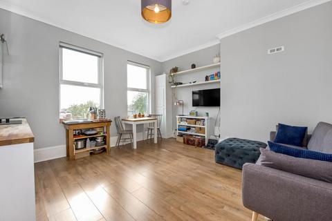 1 bedroom apartment to rent, Ewelme Road, Forest Hill, London, SE23