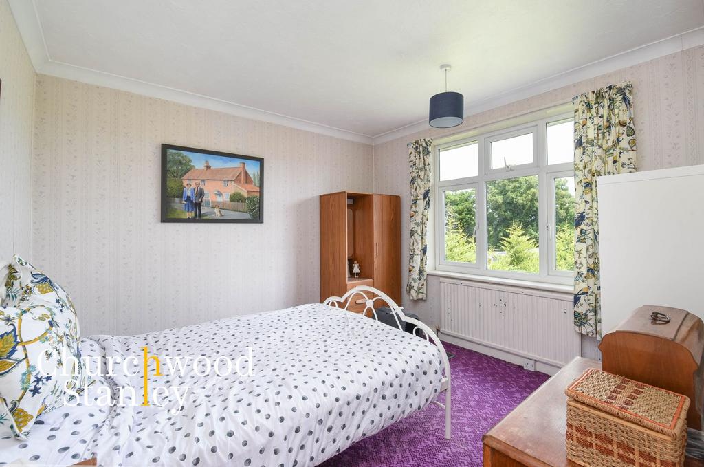 Second bedroom