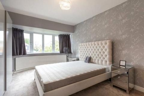 3 bedroom semi-detached house to rent, Carr Manor View, Leeds, LS17