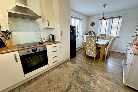 3 bedroom semi-detached house for sale, Manor Farm Gardens, Woodbridge