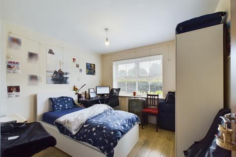 2 bedroom apartment for sale, Victoria Mansion, Victoria Close, Rickmansworth, Hertfordshire, WD3 4EQ
