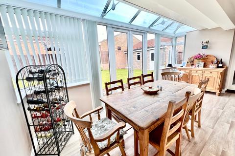 2 bedroom detached bungalow for sale, Brian Bishop Close, WALTON ON THE NAZE, CO14