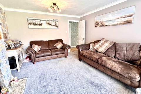 1 Brian Bishop Close, Walton On The Naze, CO14 8QH