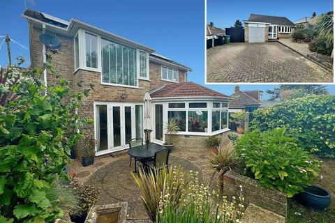 3 bedroom detached house for sale, First Avenue, Newhaven