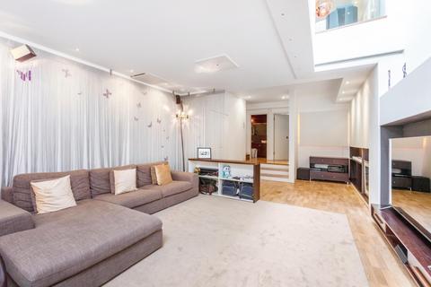 6 bedroom end of terrace house to rent, Atalanta Street London SW6