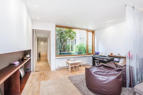 6 bedroom end of terrace house to rent, Atalanta Street London SW6