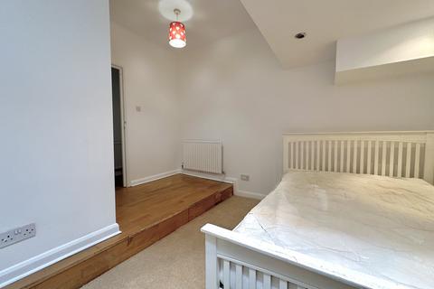 2 bedroom flat for sale, New Cross Road, London , SE14