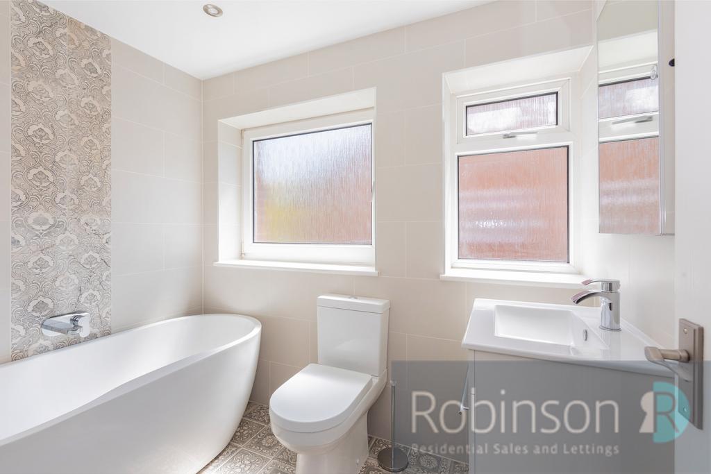 17 Lambourne Drive-10