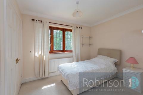 10 Ashton Place, Maidenhead, SL6 4TA