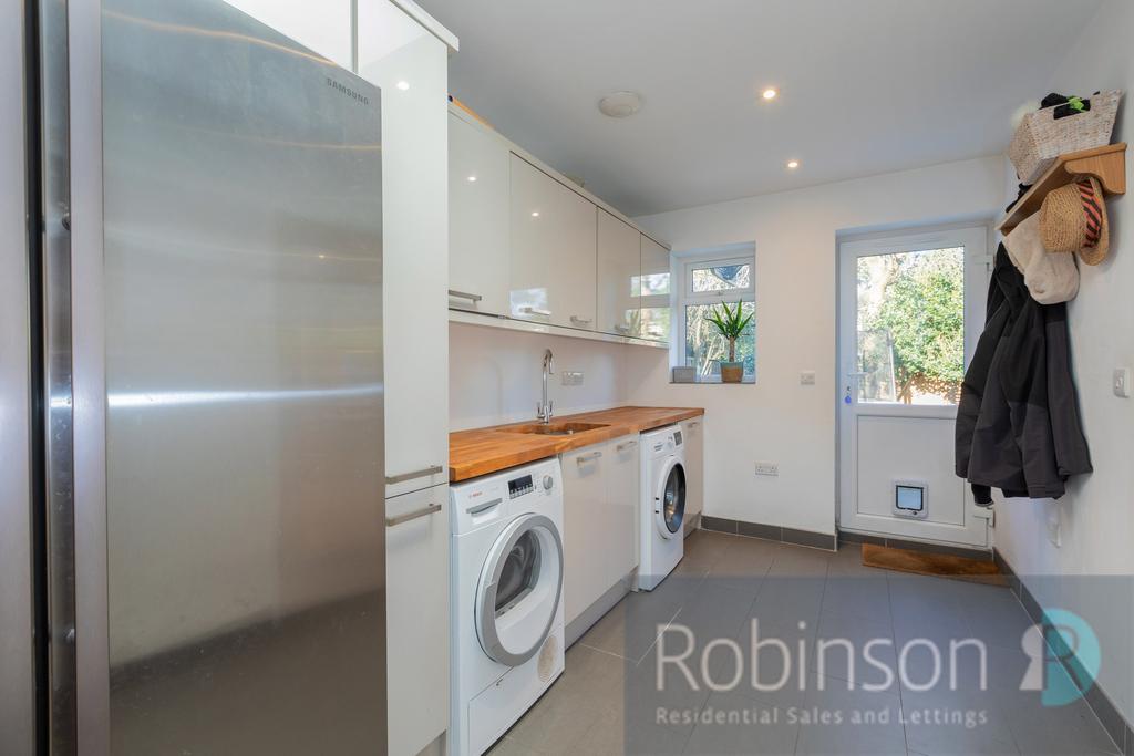 1 Leighton Gardens-14