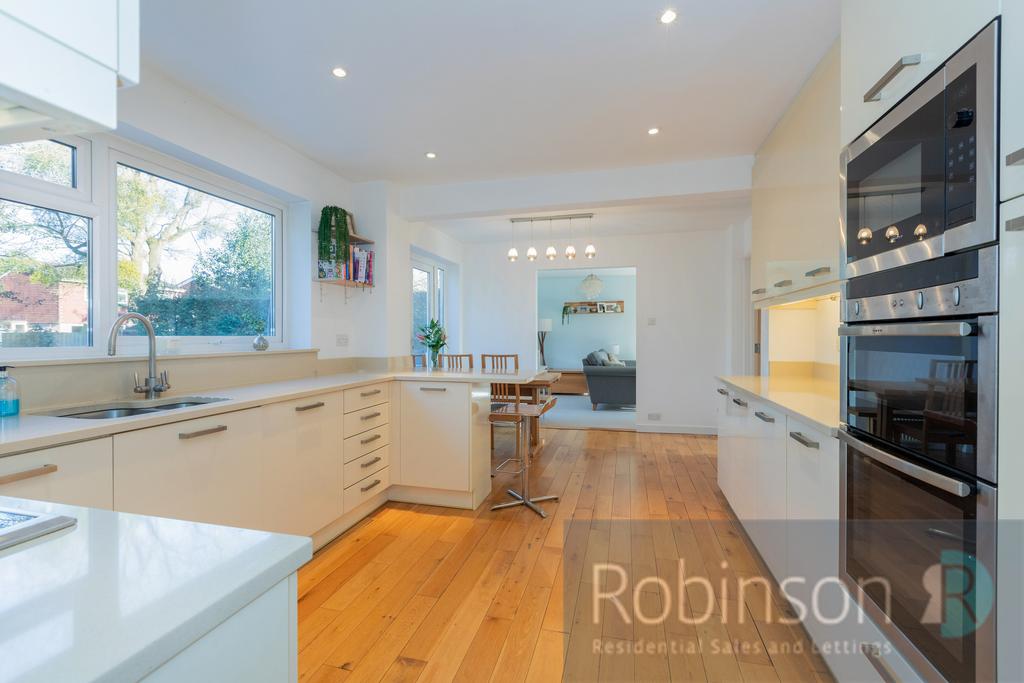 1 Leighton Gardens-12