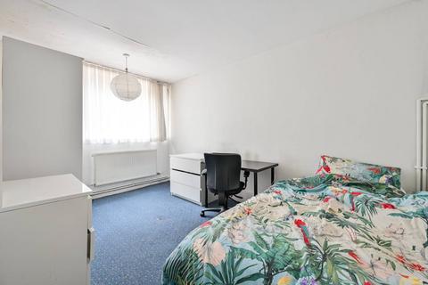 4 bedroom flat to rent, Tolpaide House, Kennington, London, SE11