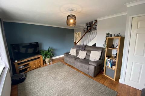 19 Armdale Rise, Oldham, OL4 2SR